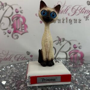 Twisted whiskers Princess Siamese Cat Figurine Decorative Ornament Cream & Brown
